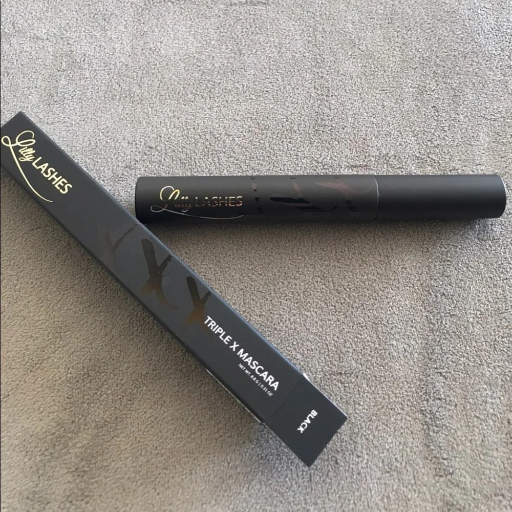 Makeup Bundle - Picture 5 of 9